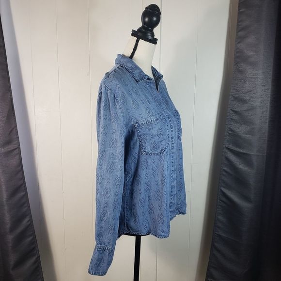 CLOTH AND STONE Blue Chambray Ikat Tribal Pattern Button Down Shirt Size Small - Picture 3 of 4